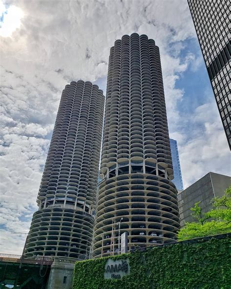 marina city chicago condos